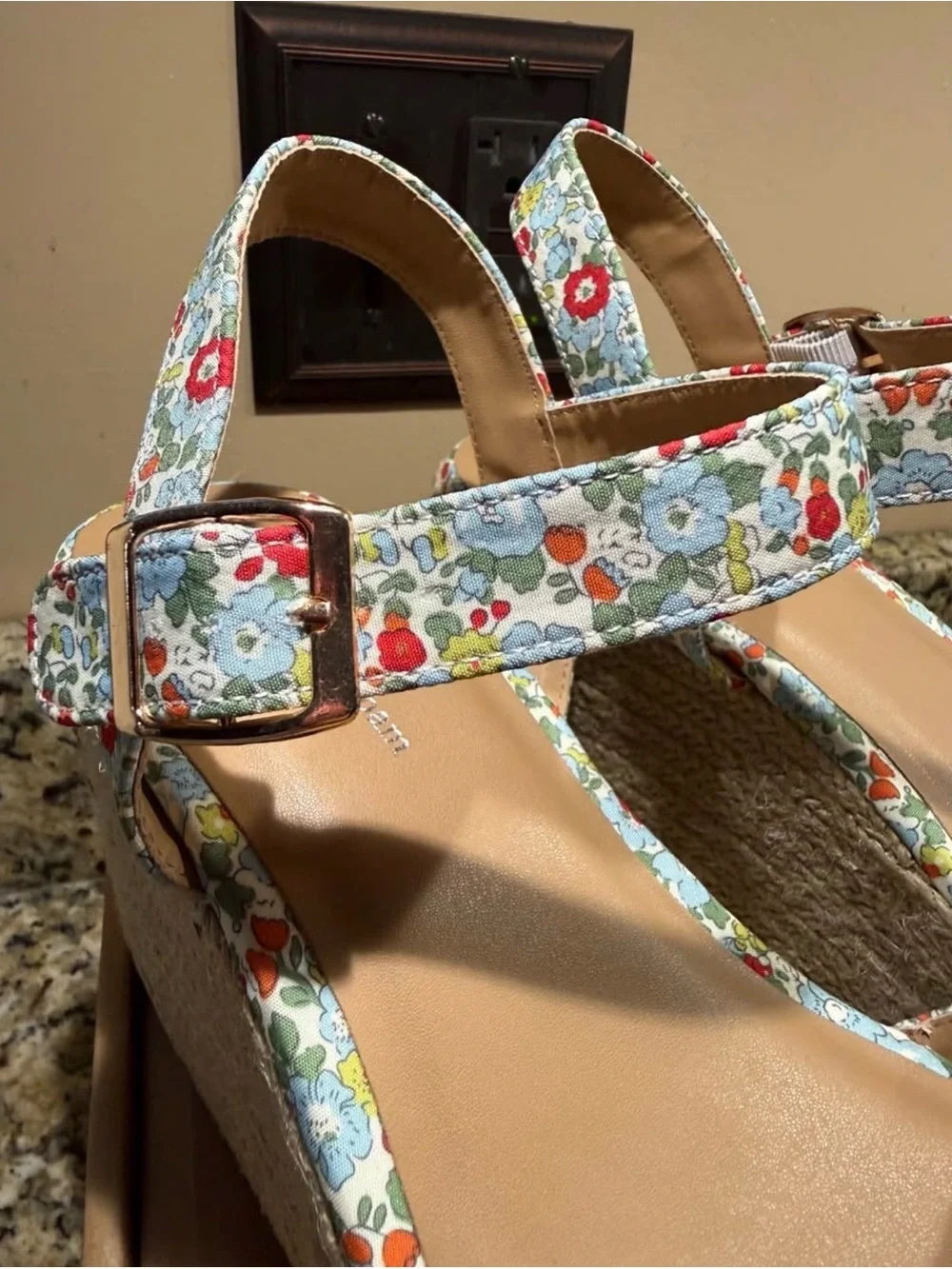 Journee collection new size 9.5 edge
